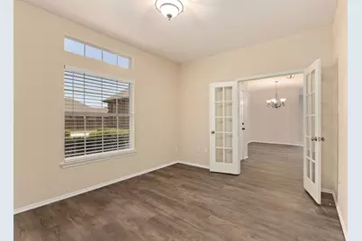 3905 Hawkins Drive, McKinney, TX 75072 - Photo 5