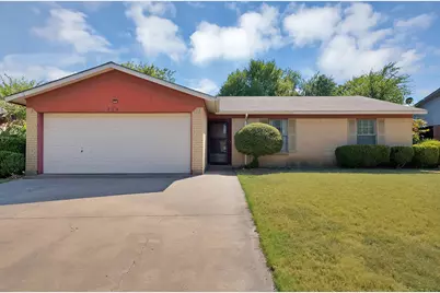 520 Guadalupe Drive, Saginaw, TX 76179 - Photo 1