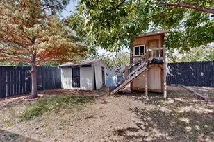 2441 Lakeshore Dr, Grand Prairie, TX 75051 - Photo 39