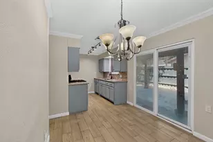 2441 Lakeshore Dr, Grand Prairie, TX 75051 - Photo 13