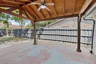 2441 Lakeshore Dr, Grand Prairie, TX 75051 - Photo 35