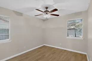 2441 Lakeshore Dr, Grand Prairie, TX 75051 - Photo 27