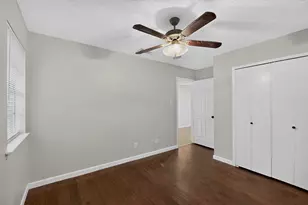 2441 Lakeshore Dr, Grand Prairie, TX 75051 - Photo 23