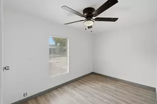 904 Flamingo Rd, Granbury, TX 76049 - Photo 17