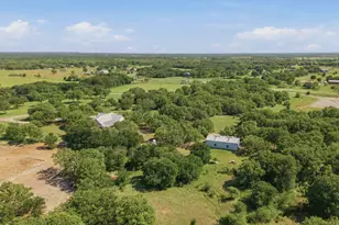 2055 Co Rd 1370, Alvord, TX 76225 - Photo 3