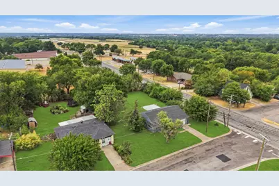 1804 E Wells Avenue, Sherman, TX 75090 - Photo 11