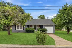 1804 E Wells Ave, Sherman, TX 75090 - Photo 1
