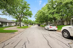 1804 W Cedar Elm Dr, Arlington, TX 76012 - Photo 35