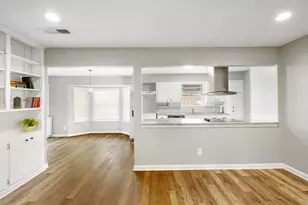 1804 W Cedar Elm Dr, Arlington, TX 76012 - Photo 11