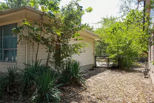 1417 Williamsburg Rd, Greenville, TX 75401 - Photo 3