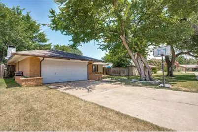 2207 Fairfax Drive, Irving, TX 75060 - Photo 5