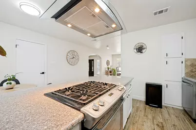 7008 Beaty Street, Fort Worth, TX 76112 - Photo 9
