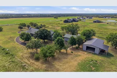 705 Club Lake Road, Whitesboro, TX 76273 - Photo 3