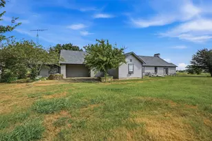 705 Clb Lk Rd, Whitesboro, TX 76273 - Photo 35
