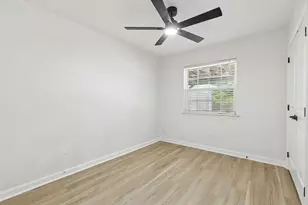 8148 Clearsprings Rd, Dallas, TX 75240 - Photo 21