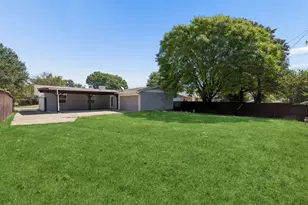 8148 Clearsprings Rd, Dallas, TX 75240 - Photo 23