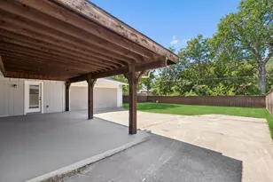 8148 Clearsprings Rd, Dallas, TX 75240 - Photo 25