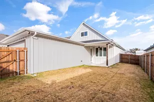 205 W 7th St, Justin, TX 76247 - Photo 35
