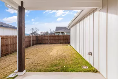 205 W 7th Street, Justin, TX 76247 - Photo 33
