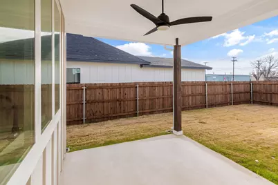 205 W 7th Street, Justin, TX 76247 - Photo 37