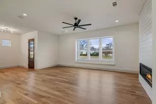 205 W 7th St, Justin, TX 76247 - Photo 5
