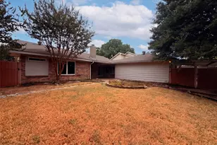 301 Hillside Ct, Garland, TX 75043 - Photo 5