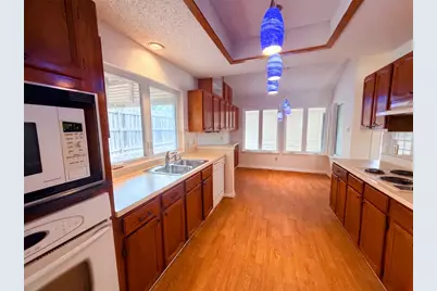 301 Hillside Court, Garland, TX 75043 - Photo 9