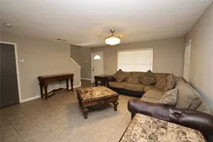 4360 Mesa Dr, Carrollton, TX 75010 - Photo 7