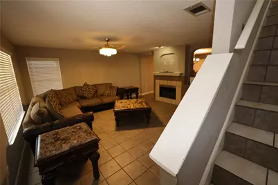 4360 Mesa Drive, Carrollton, TX 75010 - Photo 9