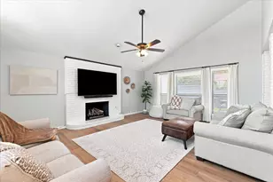924 Thoreau Ln, Allen, TX 75002 - Photo 5