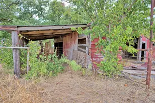 437 Jakes Rd, Bowie, TX 76230 - Photo 19