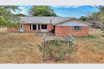 437 Jakes Road, Bowie, TX 76230 - Photo 11