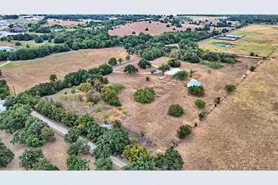 437 Jakes Road, Bowie, TX 76230 - Photo 11