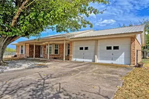 437 Jakes Rd, Bowie, TX 76230 - Photo 1
