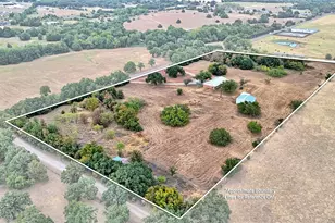 437 Jakes Rd, Bowie, TX 76230 - Photo 15