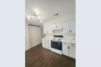7308 Sanger Avenue #B, Waco, TX 76712 - Photo 5