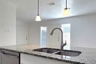 5017 Chapman St, Fort Worth, TX 76105 - Photo 5