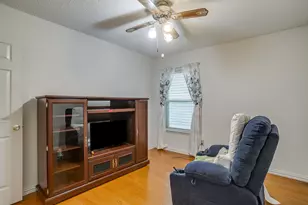 2049 Wedgewood Dr, Grapevine, TX 76051 - Photo 33
