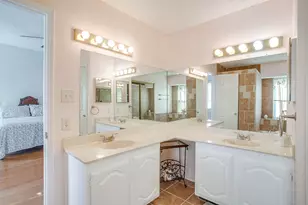 2049 Wedgewood Dr, Grapevine, TX 76051 - Photo 27
