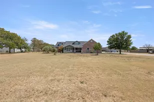 118 FM 2450, Krum, TX 76249 - Photo 5