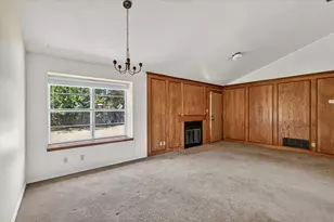 203 Myrtle Ave, Waxahachie, TX 75165 - Photo 13