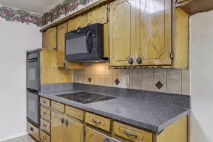 102 Alamo St, Waxahachie, TX 75165 - Photo 13