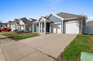 9141 Blackstone Dr, Aubrey, TX 76227 - Photo 11