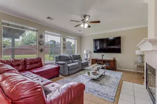 3926 Rolling Oaks Dr, Carrollton, TX 75007 - Photo 3