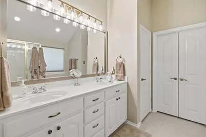 1112 Badbury Lane, Grand Prairie, TX 75052 - Photo 23