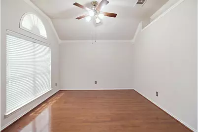 1112 Badbury Lane, Grand Prairie, TX 75052 - Photo 5