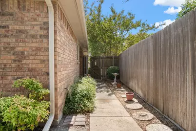 2420 Oakcrest Drive, Garland, TX 75044 - Photo 27
