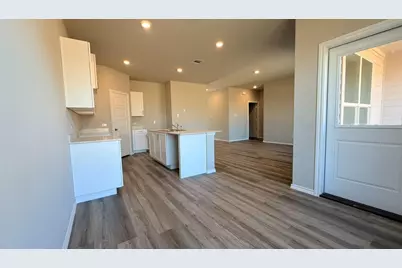 908 Parkvista Drive, Cleburne, TX 76031 - Photo 3