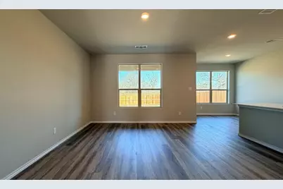 908 Parkvista Drive, Cleburne, TX 76031 - Photo 5