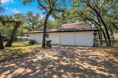 520 Circleview Drive S, Hurst, TX 76054 - Photo 3